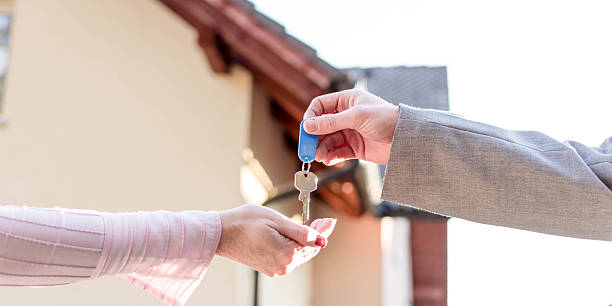 Quelle est la différence entre un mandataire et un agent immobilier à Vienne ?
