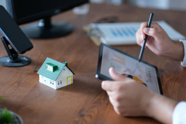 Comment un agent immobilier à Communay gère-t-il les démarches administratives ?