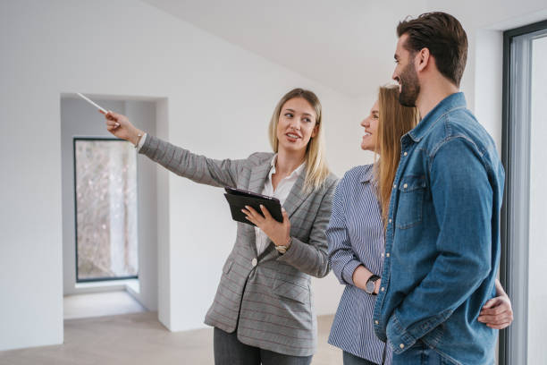 Une agence immobilière à Vienne peut-elle garantir une estimation impartiale pour un couple en désaccord ?